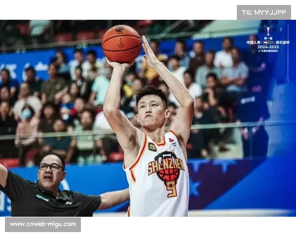 周鹏不再兼任深圳队主帅,回归球员身份迎接个人第20个CBA赛季 周鹏不再兼任深圳队主帅,回归球员身份迎接个人第20个CBA赛季